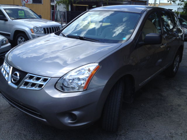 2011 Nissan Rogue Touring / AWD