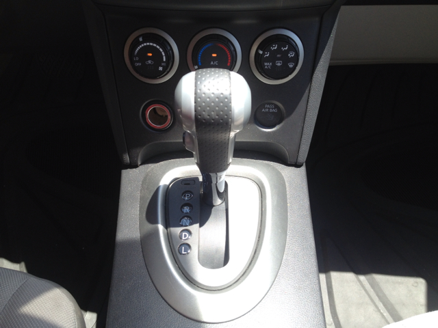 2011 Nissan Rogue Touring / AWD