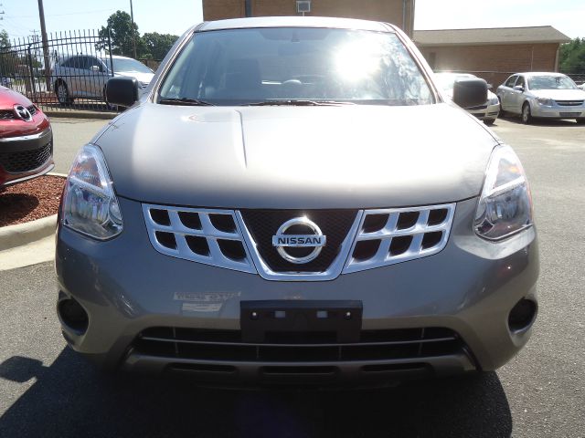 2011 Nissan Rogue Lariat Crew Cab 4WD DRW