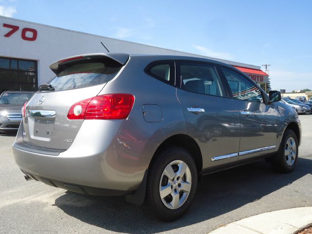 2011 Nissan Rogue Lariat Crew Cab 4WD DRW