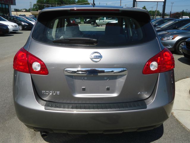 2011 Nissan Rogue Lariat Crew Cab 4WD DRW