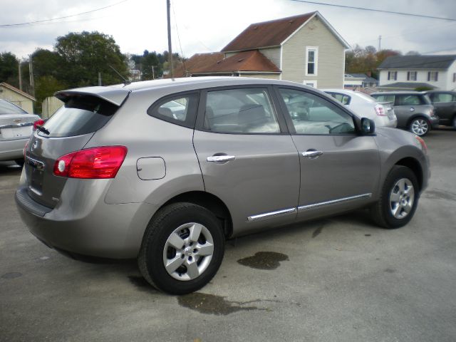 2011 Nissan Rogue Lariat Crew Cab 4WD DRW