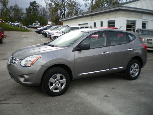 2011 Nissan Rogue Lariat Crew Cab 4WD DRW