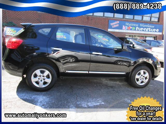 2011 Nissan Rogue BUG WITH Moonroof