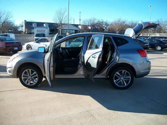 2011 Nissan Rogue Touring / AWD