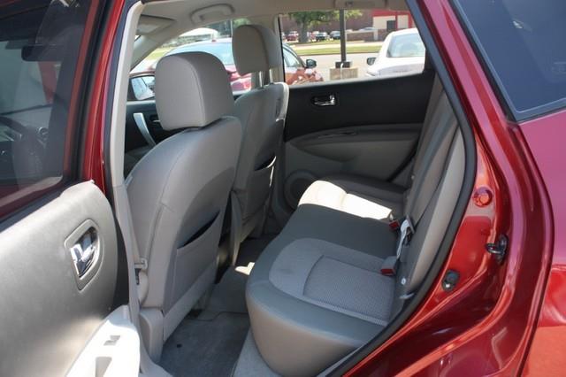2011 Nissan Rogue XR