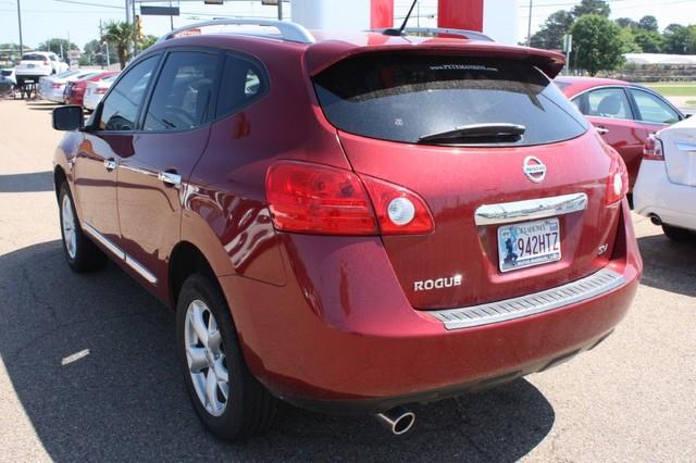 2011 Nissan Rogue XR