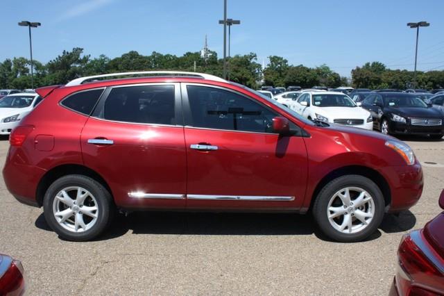 2011 Nissan Rogue XR