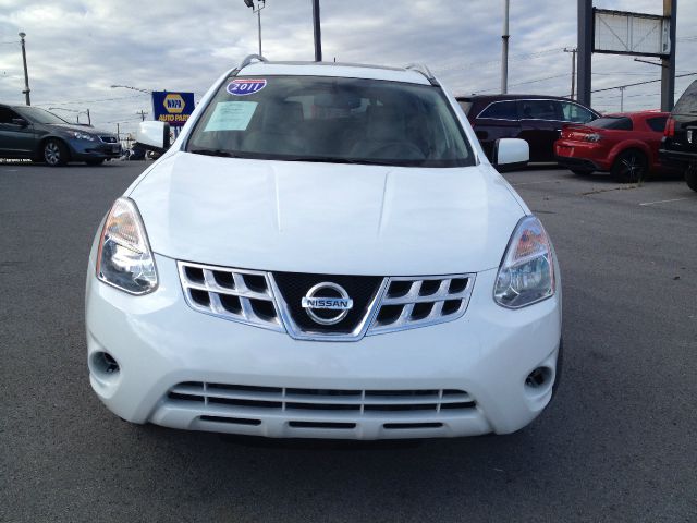 2011 Nissan Rogue Touring / AWD