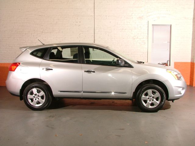2011 Nissan Rogue Lariat Crew Cab 4WD DRW