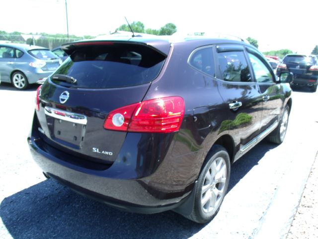 2011 Nissan Rogue Lariat Crew Cab 4WD DRW