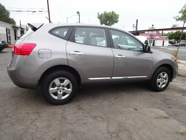 2011 Nissan Rogue Crewcab 4X4 Kingranch