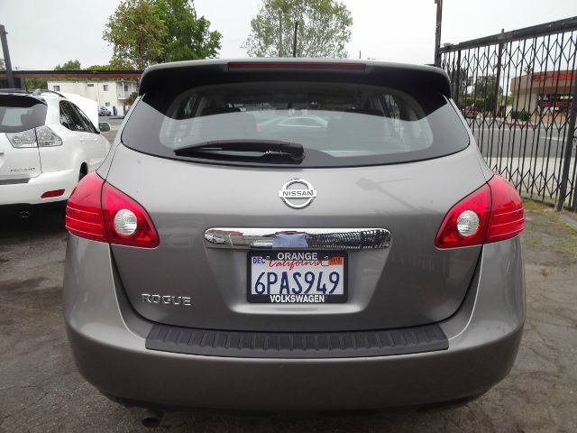 2011 Nissan Rogue Crewcab 4X4 Kingranch