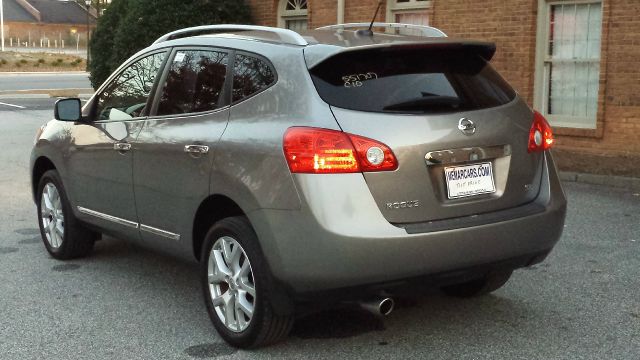 2011 Nissan Rogue 4dr Sdn 300 Touring AWD Ltd Avail