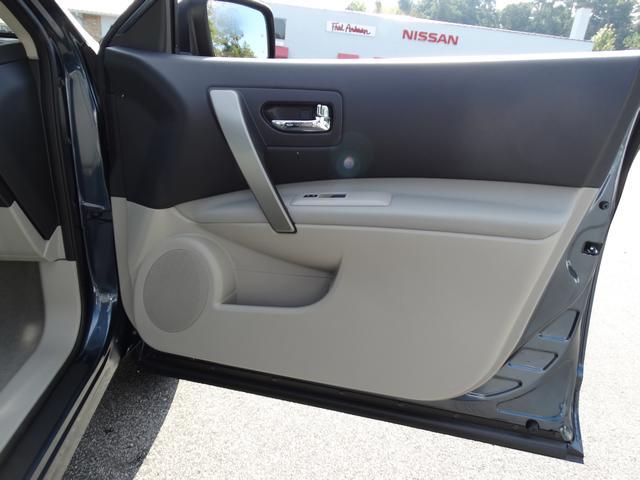 2013 Nissan Rogue Lariat Crew Cab 4WD DRW