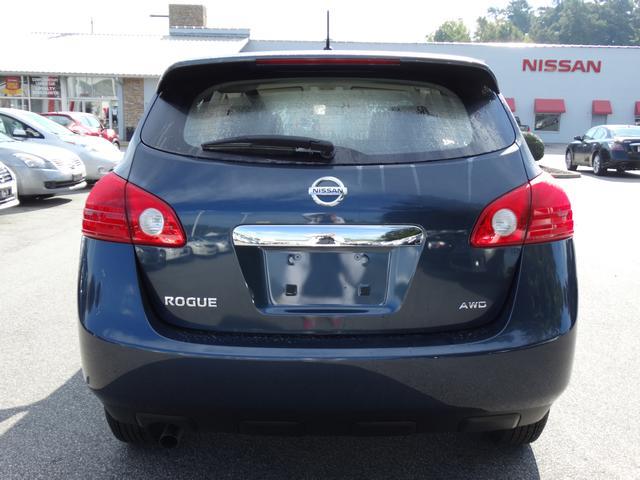 2013 Nissan Rogue Lariat Crew Cab 4WD DRW