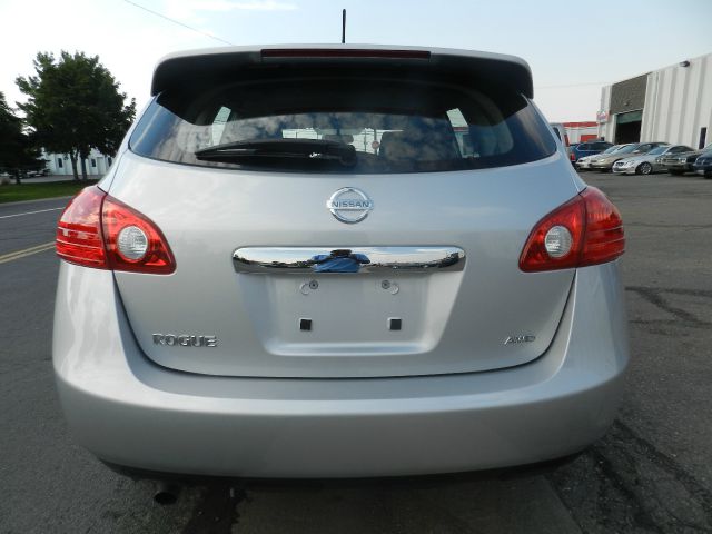 2013 Nissan Rogue Lariat Crew Cab 4WD DRW