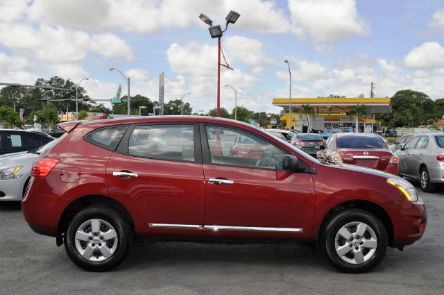 2013 Nissan Rogue Touring / AWD