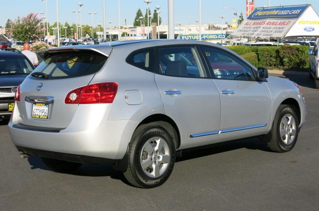 2013 Nissan Rogue FWD 4dr