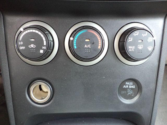 2013 Nissan Rogue Lariat Crew Cab 4WD DRW