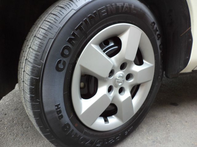 2013 Nissan Rogue Lariat Crew Cab 4WD DRW