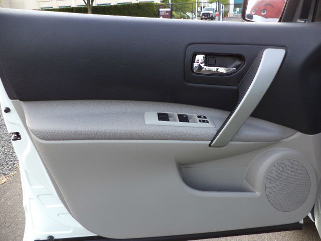 2013 Nissan Rogue Lariat Crew Cab 4WD DRW