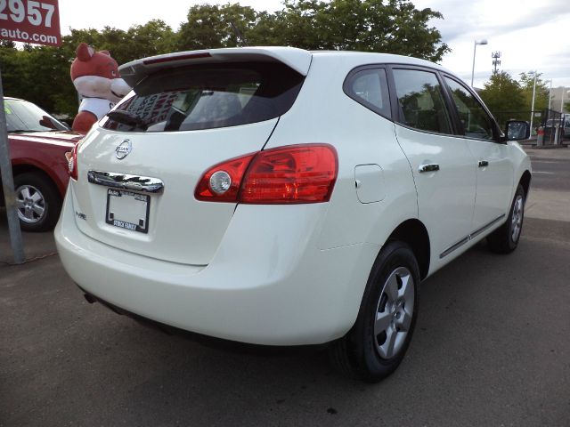 2013 Nissan Rogue Lariat Crew Cab 4WD DRW
