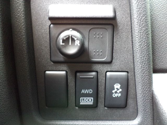 2013 Nissan Rogue Lariat Crew Cab 4WD DRW