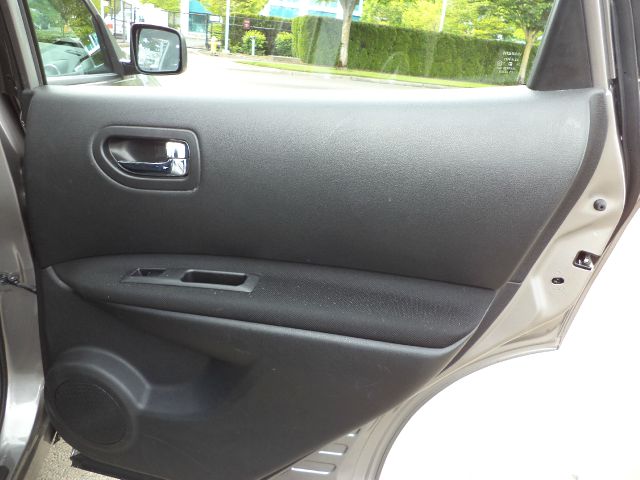 2013 Nissan Rogue Lariat Crew Cab 4WD DRW