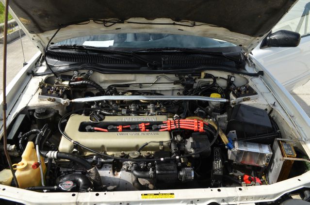 1992 Nissan Sentra Crew Cab Standard Box 4-wheel Drive SLE