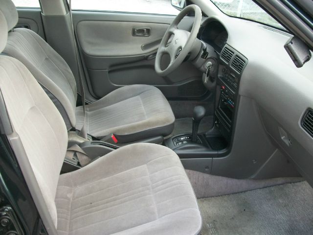 1994 Nissan Sentra Journey Sedan