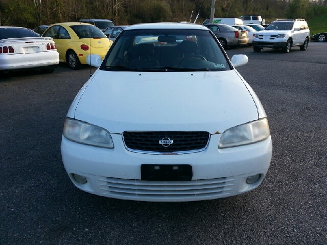 2000 Nissan Sentra SE