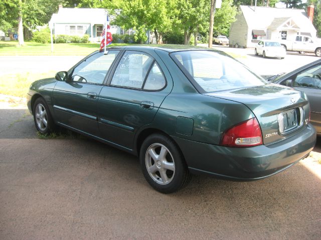 2000 Nissan Sentra SE