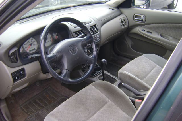 2000 Nissan Sentra SE