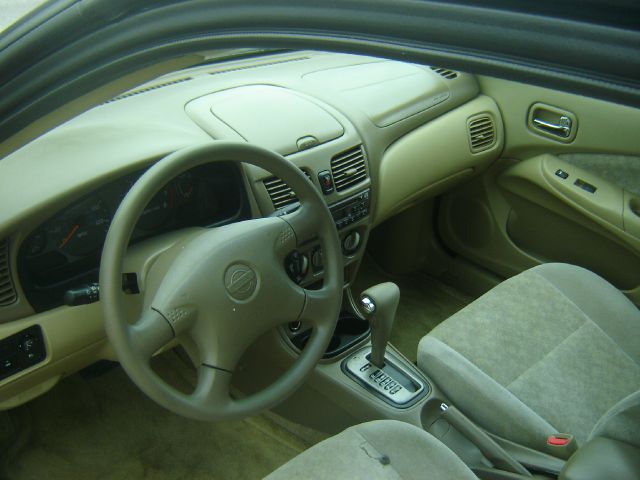 2001 Nissan Sentra W/nav.sys
