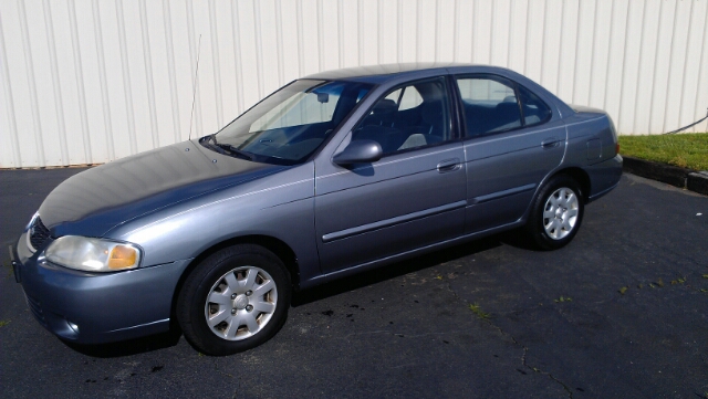 2001 Nissan Sentra 4dr Sdn I4 Manual LE (natl) Sedan