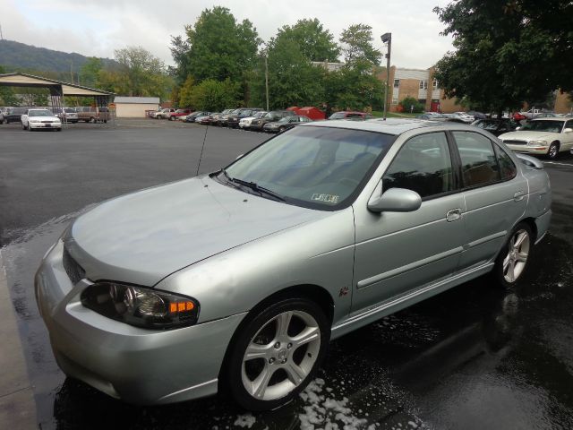 2002 Nissan Sentra Crew Cab Standard Box 4-wheel Drive SLE