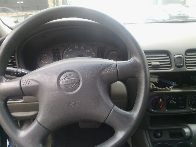 2002 Nissan Sentra W/nav.sys