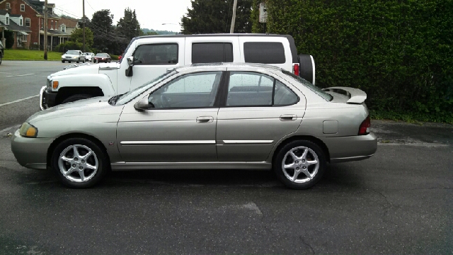 2002 Nissan Sentra Crew Cab Standard Box 4-wheel Drive SLE