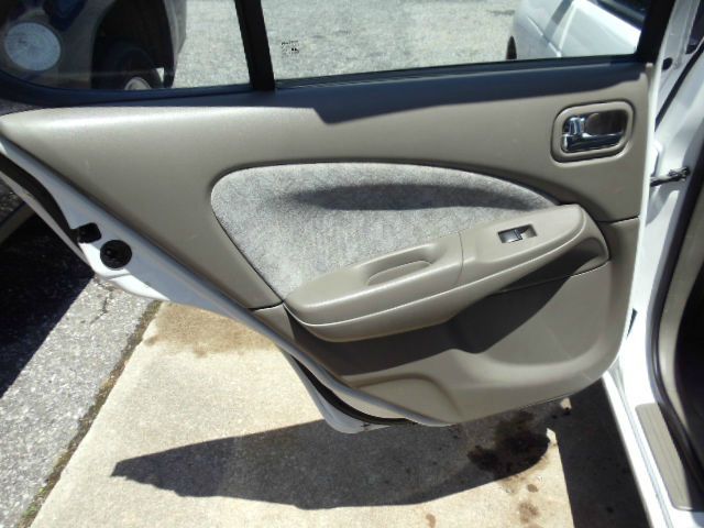 2003 Nissan Sentra 4dr Sdn CVT LE Anniversary Edition FWD Sedan