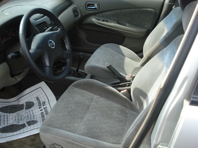 2003 Nissan Sentra 2dr Cpe Touring Auto