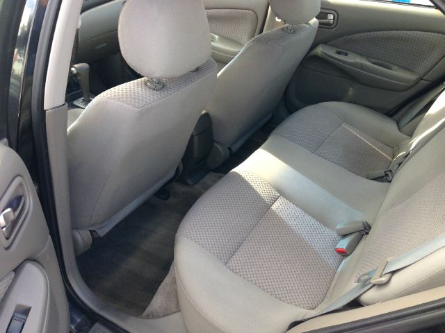 2004 Nissan Sentra W/T REG CAB