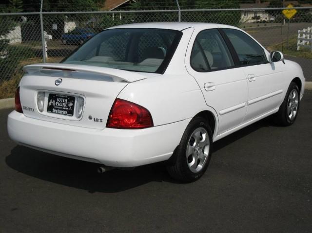 2004 Nissan Sentra FWD 4dr SEL