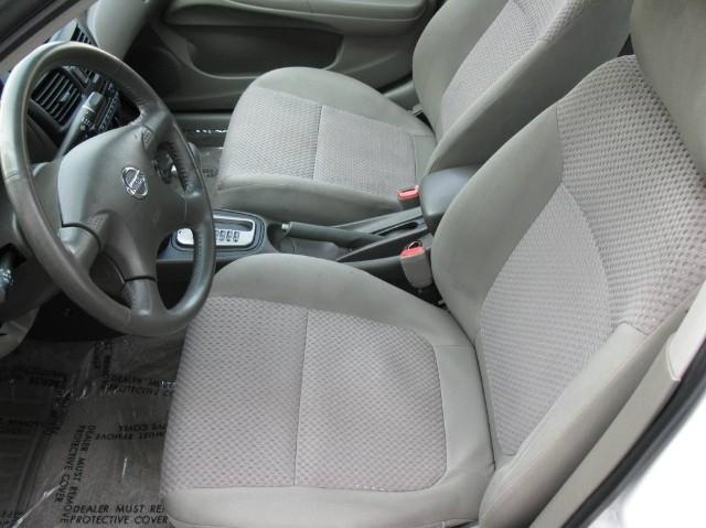 2004 Nissan Sentra FWD 4dr SEL