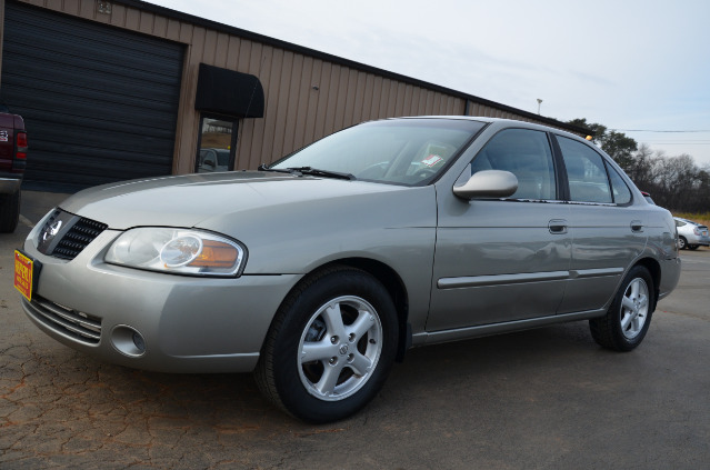 2004 Nissan Sentra Pickupslt Quad Cab SWB 4WD 4x4 Truck