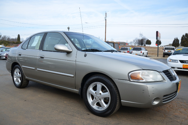 2004 Nissan Sentra Pickupslt Quad Cab SWB 4WD 4x4 Truck