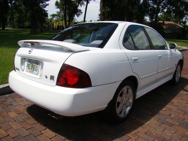 2004 Nissan Sentra Crew Cab Standard Box 4-wheel Drive SLE