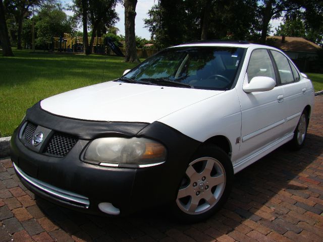 2004 Nissan Sentra Crew Cab Standard Box 4-wheel Drive SLE