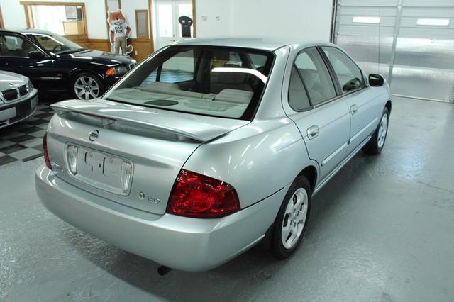 2004 Nissan Sentra Crew Cab Standard Box 2-wheel Drive SLE