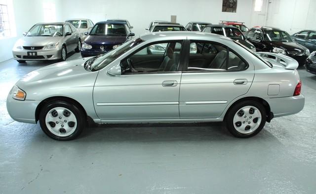2004 Nissan Sentra Crew Cab Standard Box 2-wheel Drive SLE